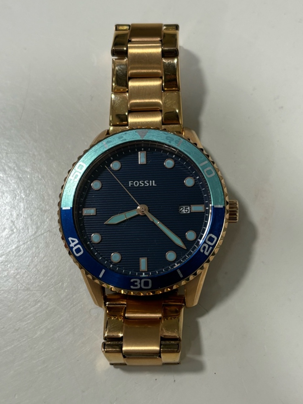 Fossil Dayle Three-Hand Date Rose Gold-Tone Stainless Steel Women’s Watch